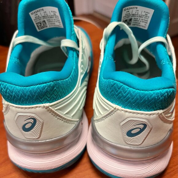 ASICS Women's Court FlyteFoam 2 Tennis Shoes - Picture 3 of 6